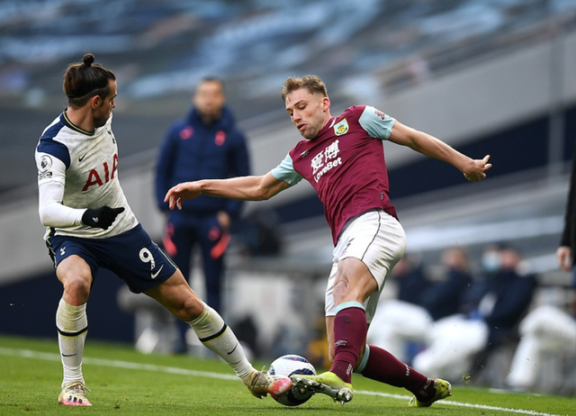 中超联赛总结：积分榜前三分析,（中超赛季盘点：积分榜前三名解析）