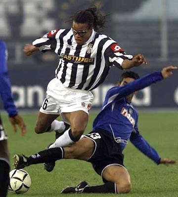 欧洲杯强队对抗精彩不断（欧洲杯豪强交锋精彩连连）