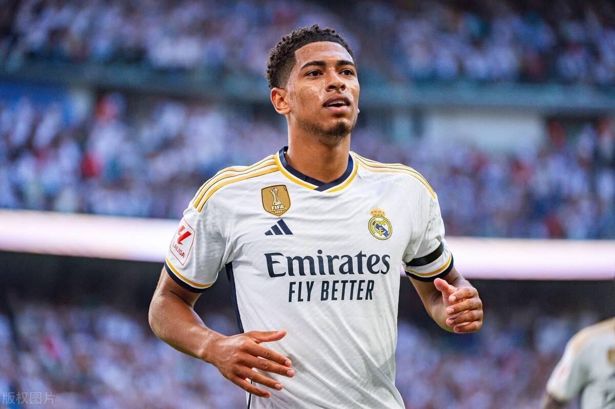 萨拉赫本赛季跑动增至9.7km，冲刺14.8次（萨拉赫本季跑动提升至9.7公里，冲刺达14.8次）