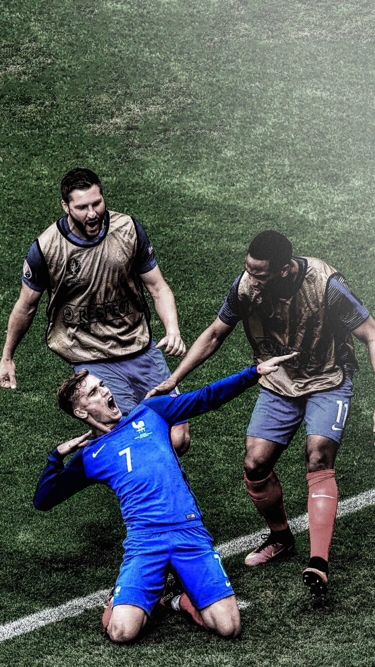 “追风少年”曲波忆国足生涯，深情感谢米卢（曲波回顾国足岁月：“追风少年”深情致谢米卢）