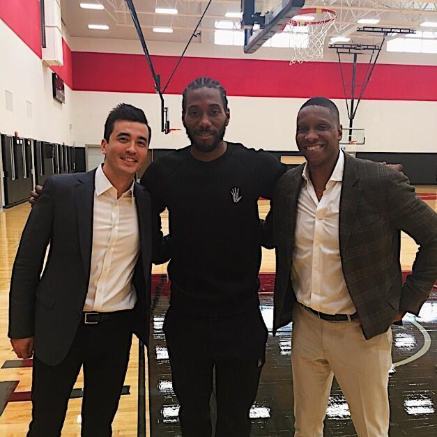 里夫斯复出强拔造古德温犯规，湖人对阵太阳（里夫斯伤愈归来强势出手迫使古德温犯规，湖人战太阳）