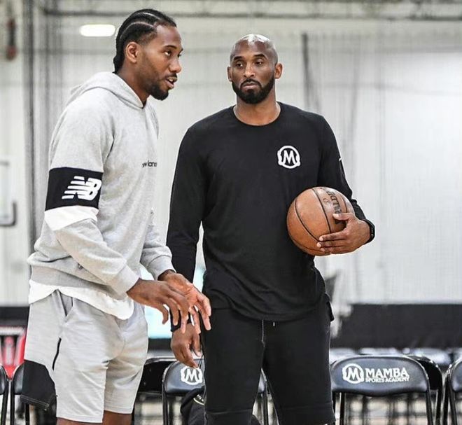 斯洛特：我会热烈欢迎TAA；上赛季皇马伤员太多而这赛季没有（斯洛特：若TAA到来我会热烈欢迎；皇马上季伤病过多，本季情况不同）