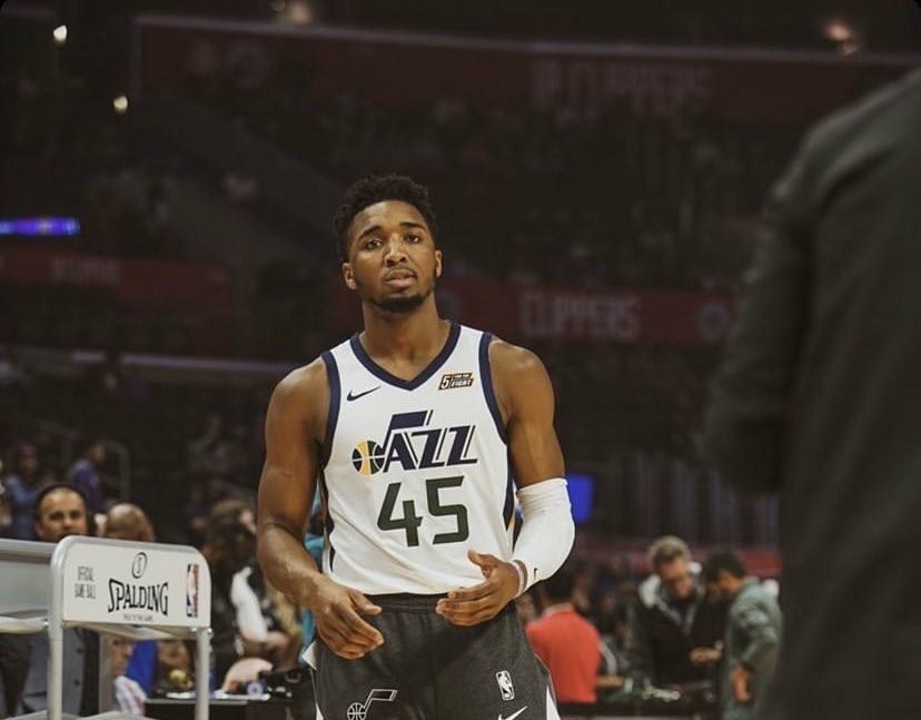 足球国足热身赛对手确定，或迎硬仗考验（国足热身赛对手敲定，硬仗考验在即）