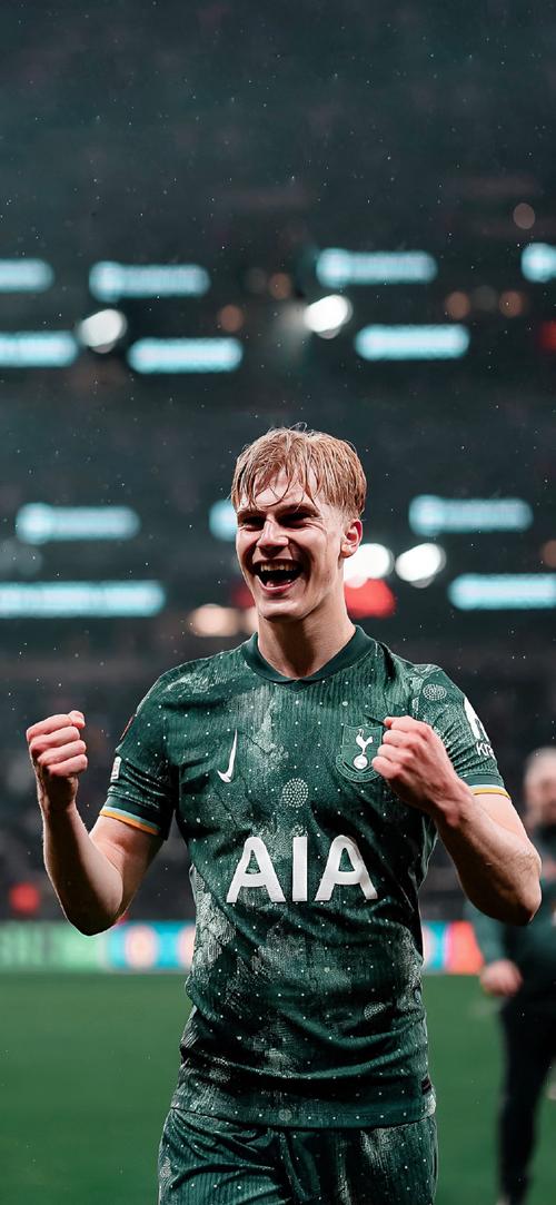 篮球CBA季后赛门票售罄，黄牛加价300%（CBA季后赛一票难求，黄牛价飙至原价3倍）