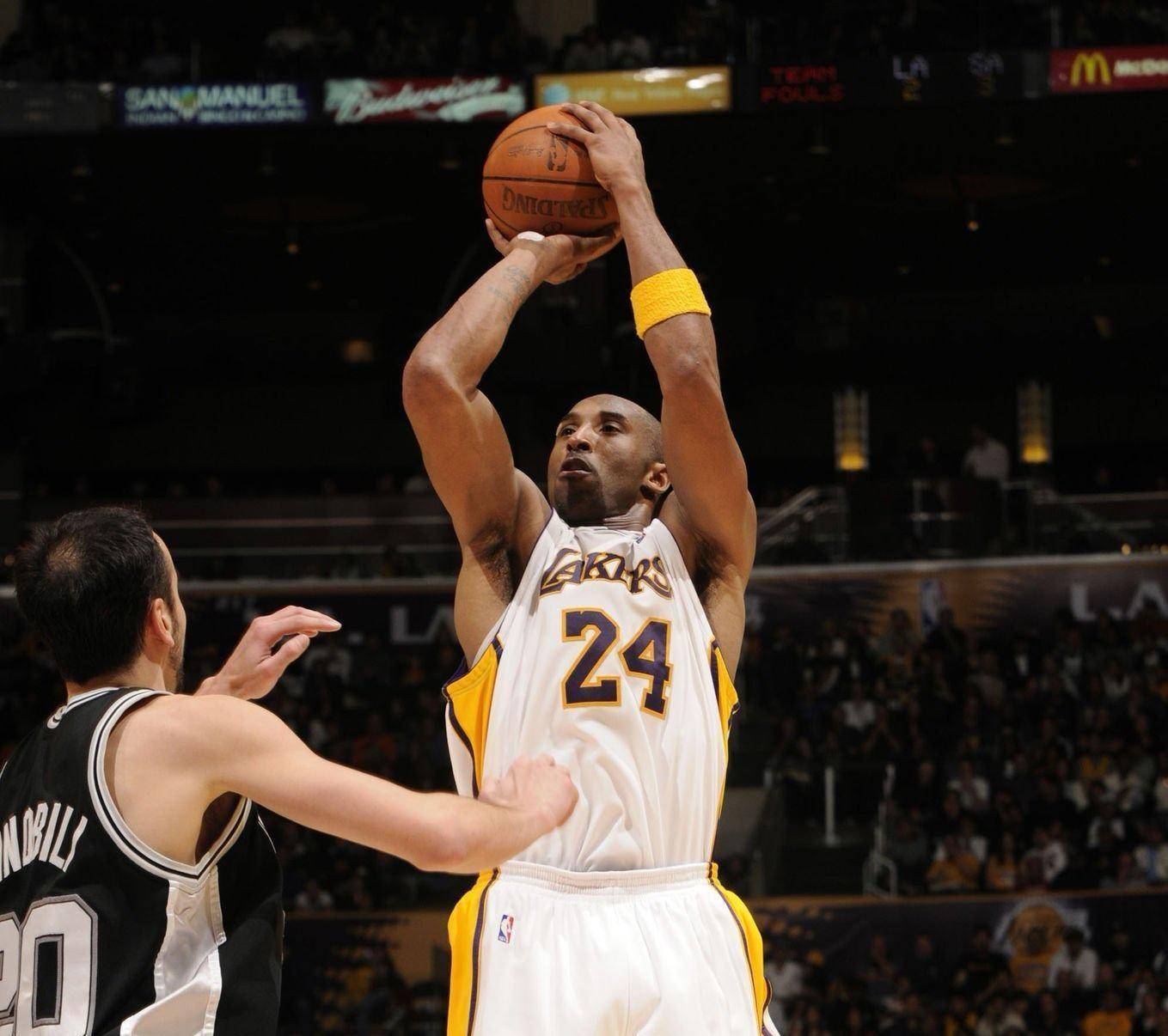 比萨拉赫水平低的球员早就被踢出局了但内维尔接受了利物浦爆发（水平不及萨拉赫的球员早已出局，内维尔承认利物浦迎来爆发）