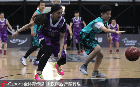 波兰主帅：我们已经很了解荷兰；目前仍然专注于附加赛（波兰主帅称已熟悉荷兰，当前重心仍放在附加赛）