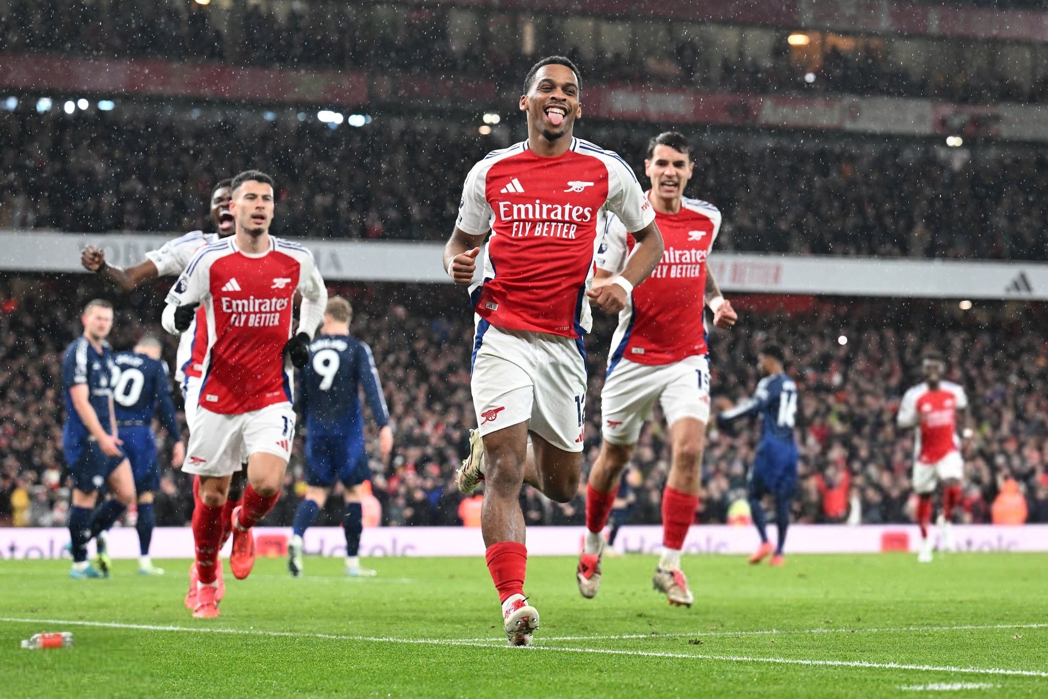 马宁入选2026世界杯候选裁判员培训名单，将经历最后一次考核（马宁入围2026年世界杯候选裁判员培训名单，迎来最终考核）