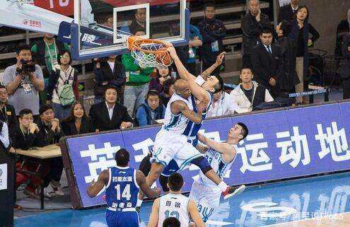 意甲第13轮纪律报告：阿莱格里对裁判出言不逊染红被停赛一场（意甲第13轮纪律通告：阿莱格里因对裁判出言不逊染红，禁赛一场）