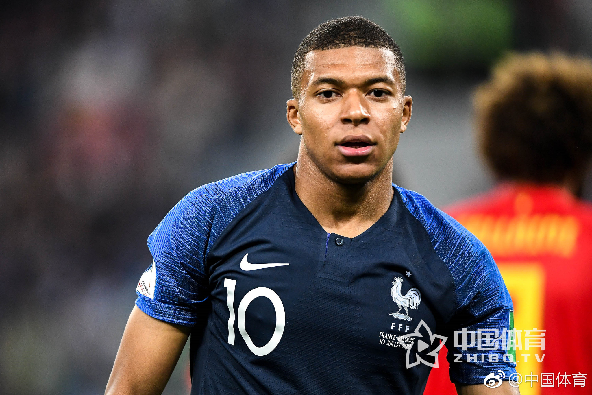 巴萨前高管：皇马就像校霸，只敢狂扁小朋友，碰到强的就缩了（巴萨前高管：皇马如校园霸凌者，欺弱避强）