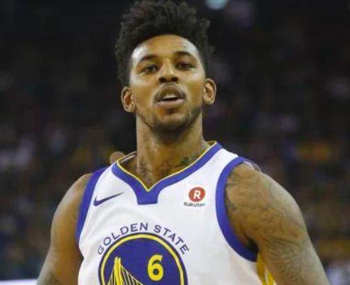 申花vs三箭首发：路易斯、马纳法先发阿苏埃替补，广岛单外援（申花战广岛三箭首发出炉：路易斯、马纳法先发，阿苏埃替补，广岛仅一外援）